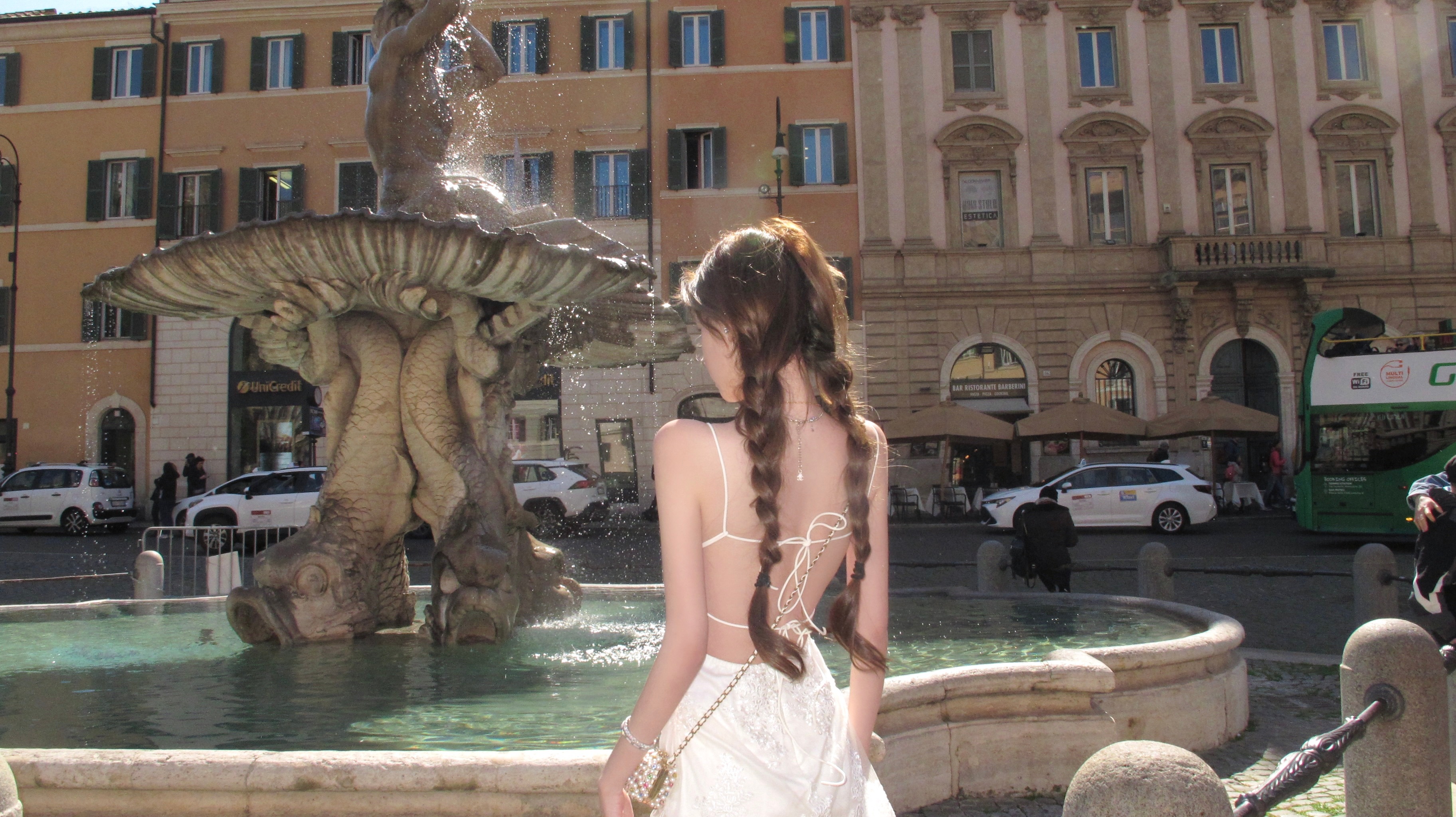 今晚六点准时开播 八点来抢现货哦！ 