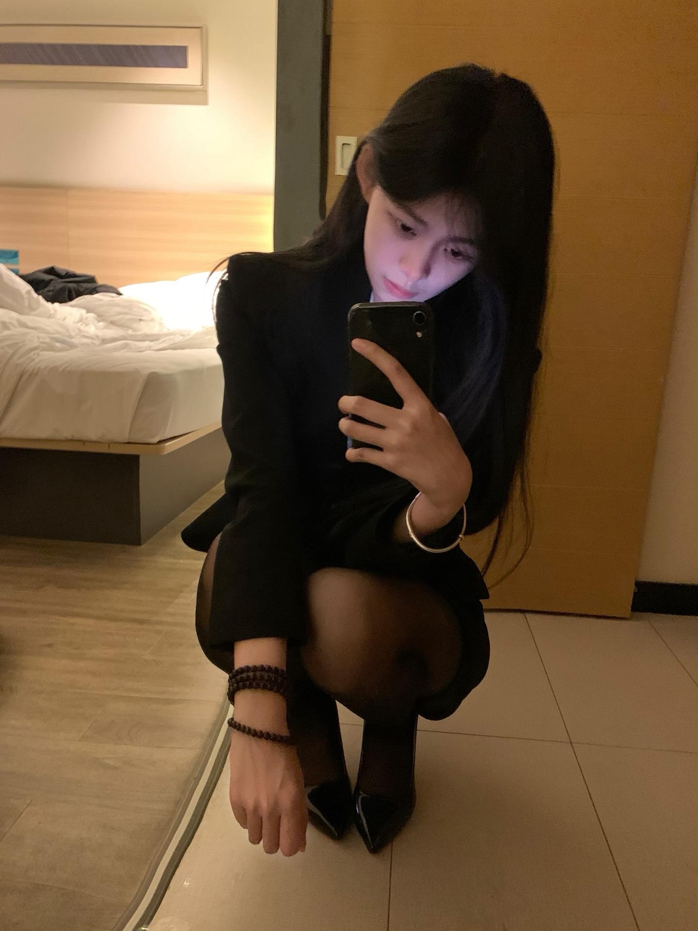 某天当你能读懂我的残缺 我便为你写一千零一次玉楼飞雪