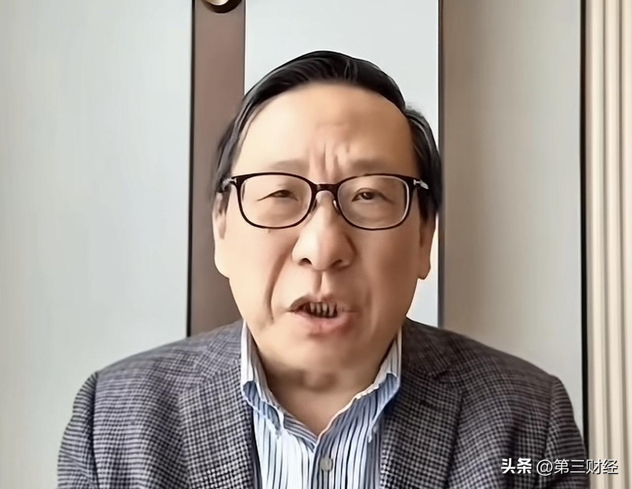 高志凯把话挑明了：美国那层金融窗户纸，快捅破了。

你信不信？就在华尔街还在天天