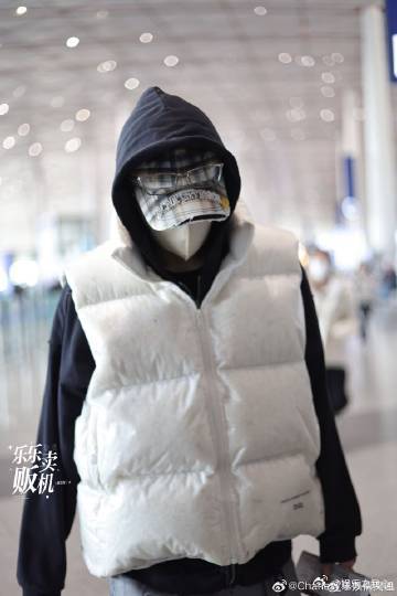 胡先煦秒删博家人们，娱乐圈最近又有新动静啦！胡先煦秒删博这事儿，就像平静湖面投下