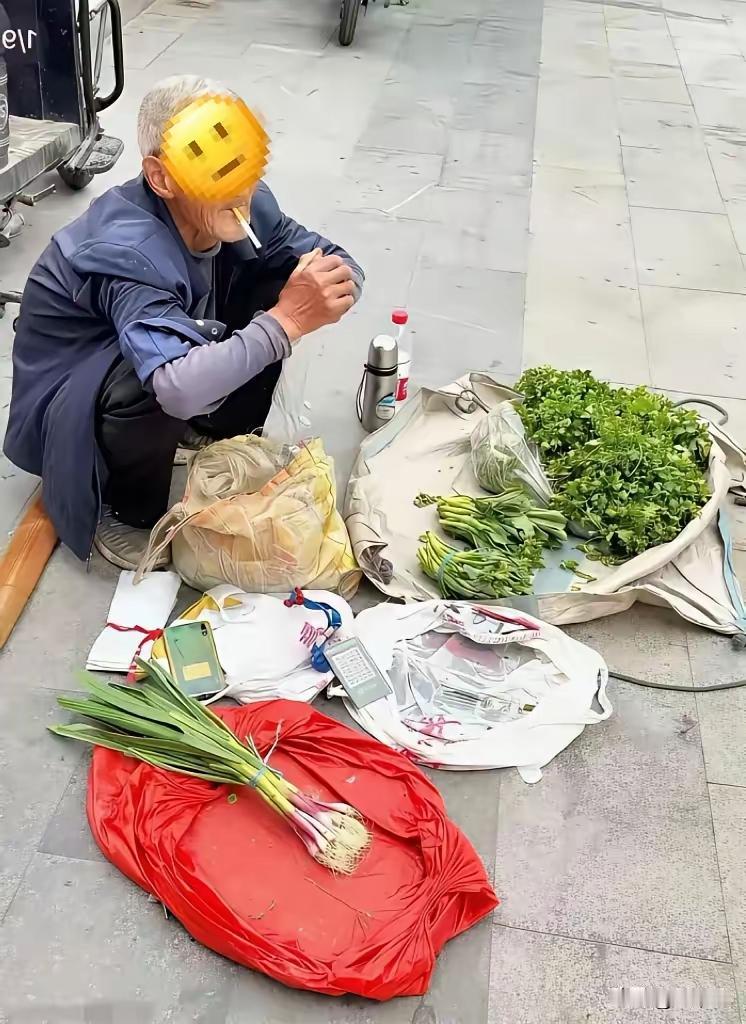 知识分子不重用劳骚满腹，怀才不遇，用了脱离群众，异化变质成了人民的敌人贪官。接受