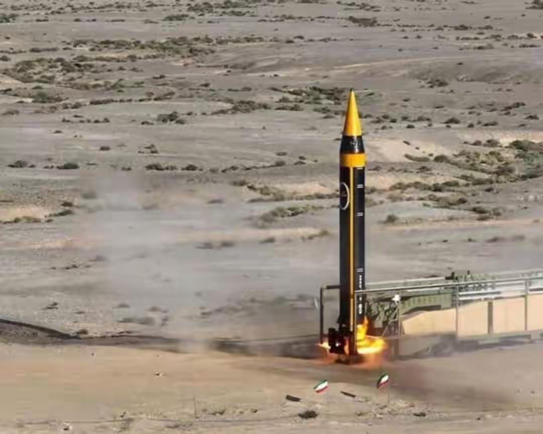 伊朗大杀器登场，以色列被打疼，美迎来不眠之夜