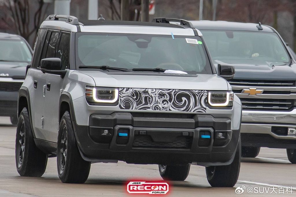 Jeep Recon，纯电动硬派SUV，内饰也曝出来了。   