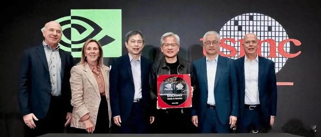 美国芯片禁令反噬，自家企业先扛不住了

美国又要搞芯片管制了，这次盯上了中东。说