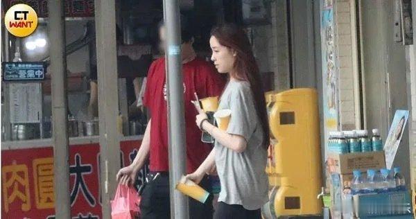 #台媒曝欧阳妮妮怀孕##欧阳妮妮[超话]#姐姐真的是稳稳的完成了人生大事，不管有