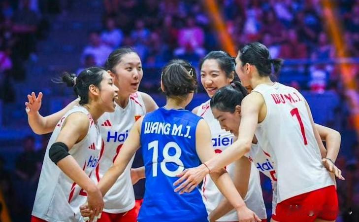 中国女排战胜越南女排晋级半决赛！2026年女排亚锦赛1/4决赛，中国女排3比0战