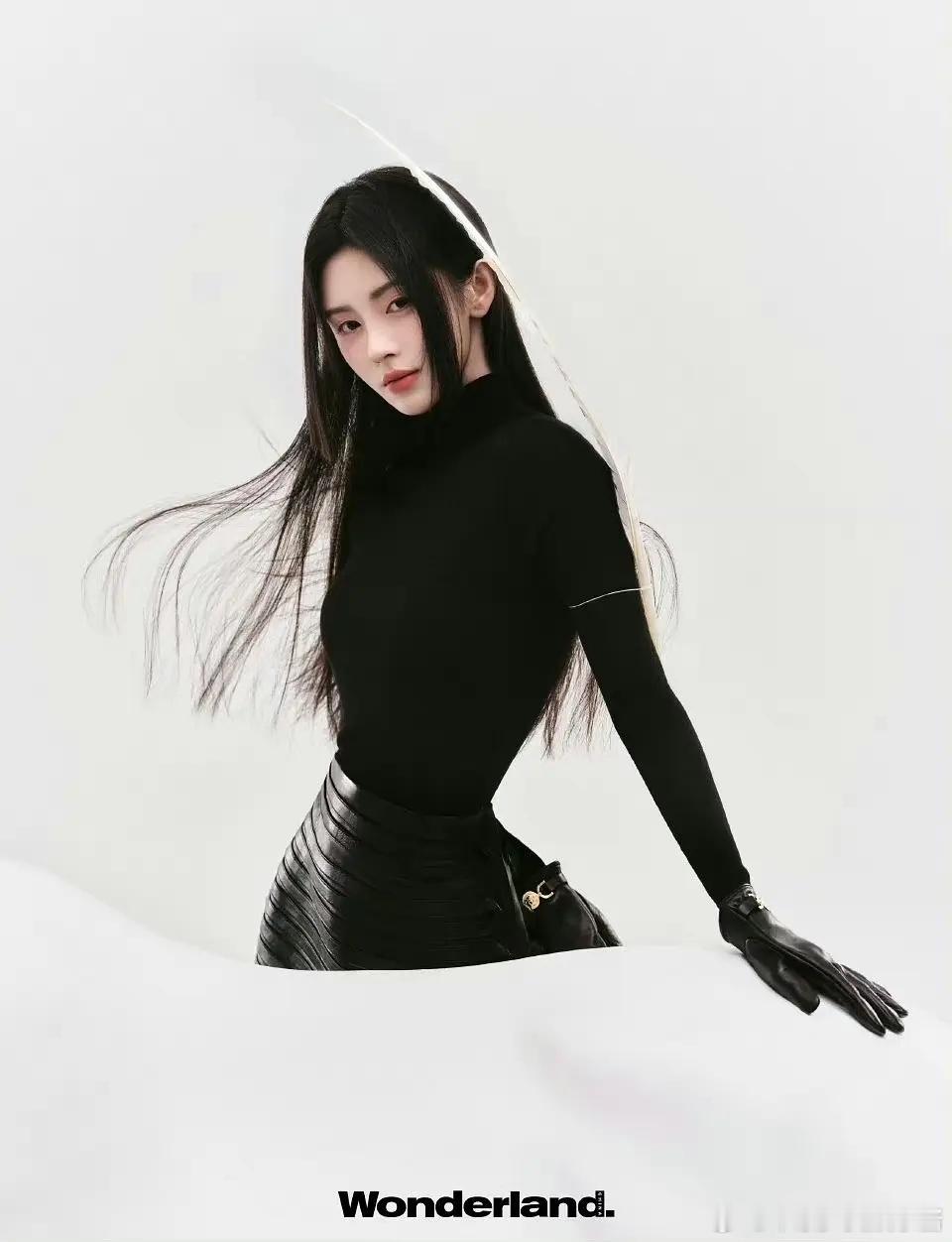 说实话不像鞠婧祎反而更像张元英 ​​​