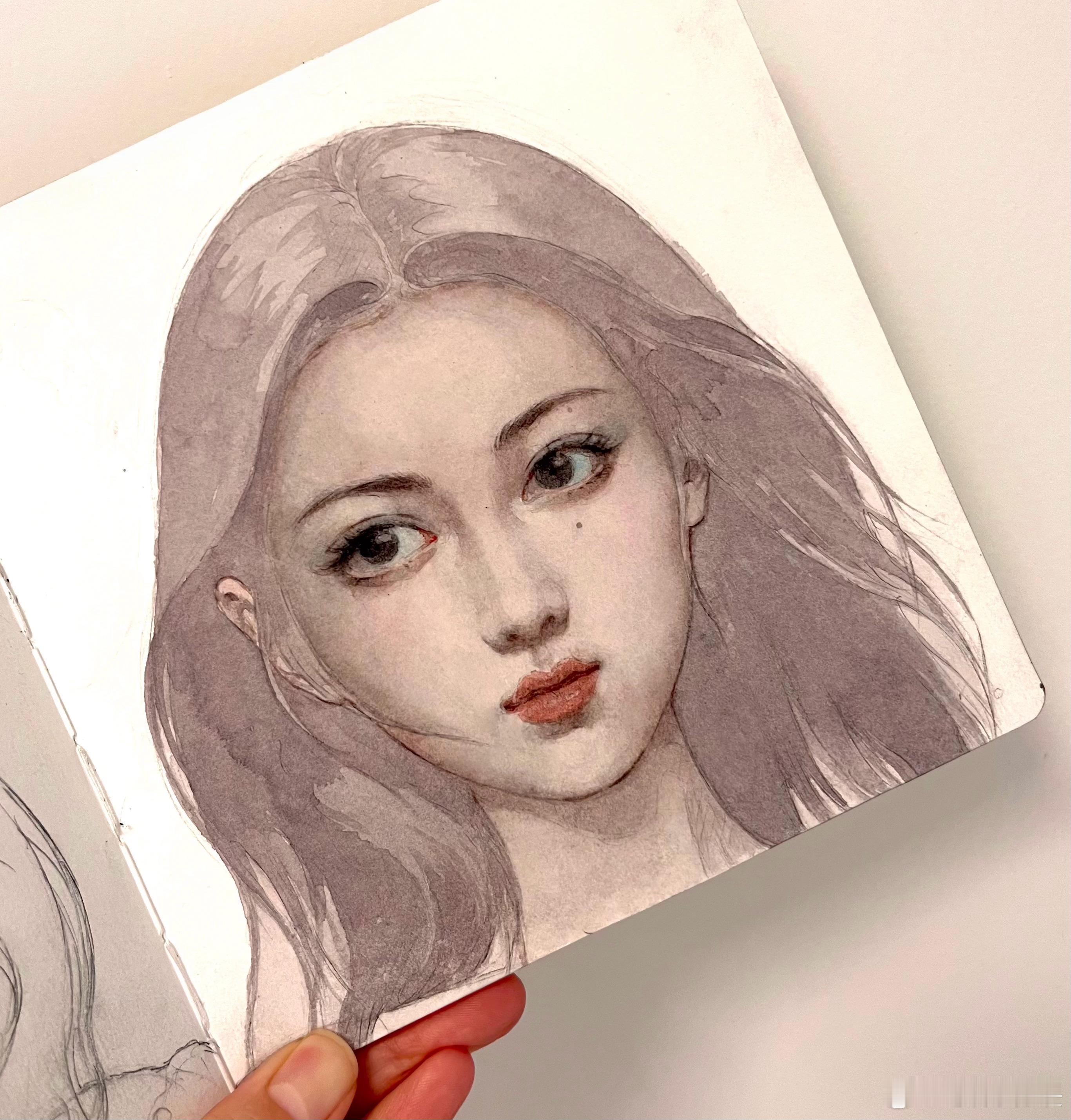 画了两小时[yeah]就是眼睛有点累，还画饿了 ​​​