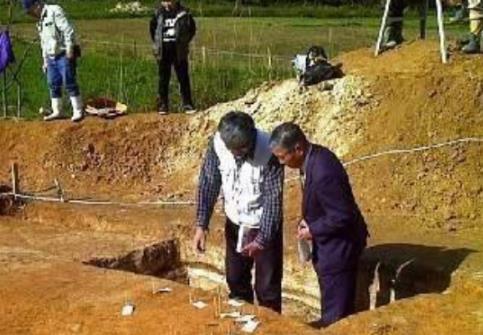 日本考古界曾经差点笑死全世界。1981年，日本考古学家藤村新一接连“挖出” 4万
