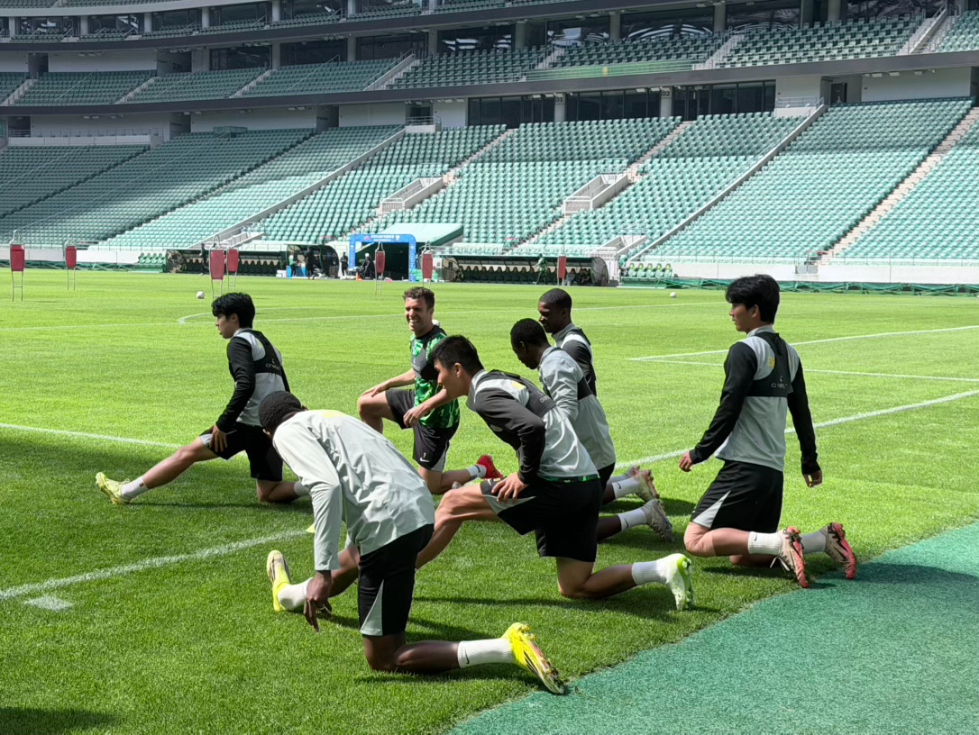 基本属于，人全到……北京国安北京国安 北京·北京工人体育场