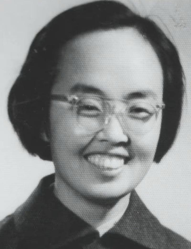 1960年，左太北报考哈军工被拒后，直接去找陈赓，一到哈军工门口，她就绷着嘴说：