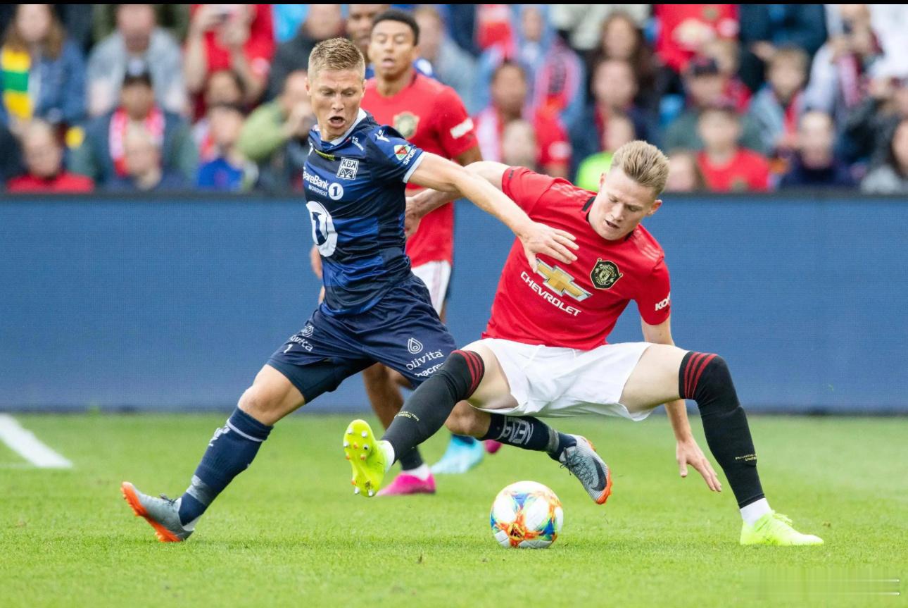 001西悉尼流浪者vs纽卡斯尔喷气机推荐：让负单关：客胜比分：1-2/2-2解析