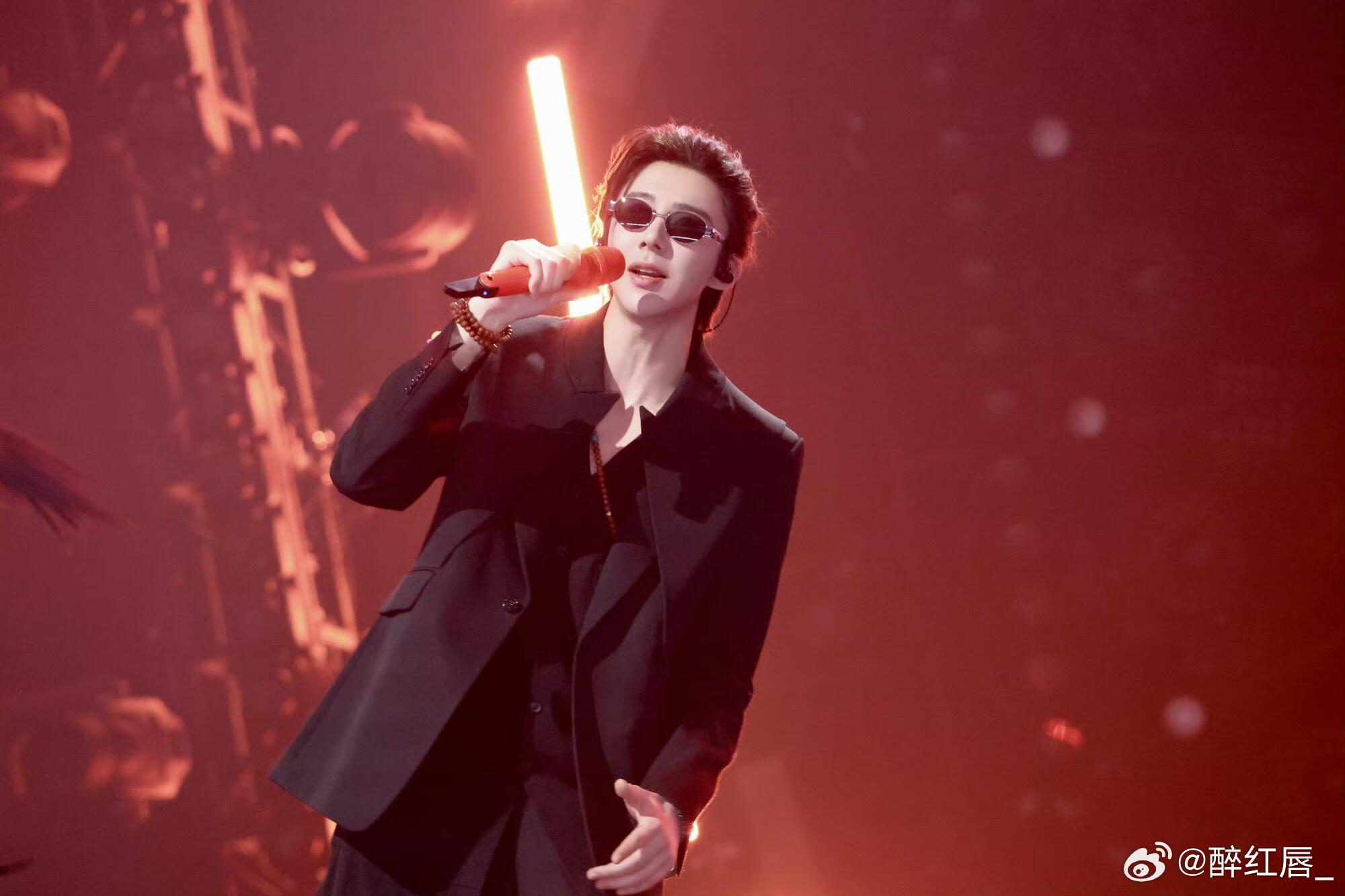 刘宇宁万物皆可转万物皆可转·刘宇宁申请出战！刘宇宁万物皆可转 手太灵活了，转笔垮