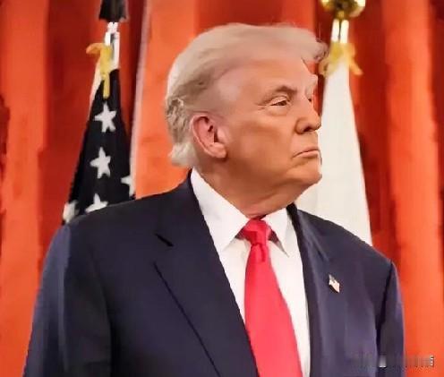 特朗普又忍不住了
12月15号，特朗普又按捺不住跳出来为黎智英求情了，说黎智英年