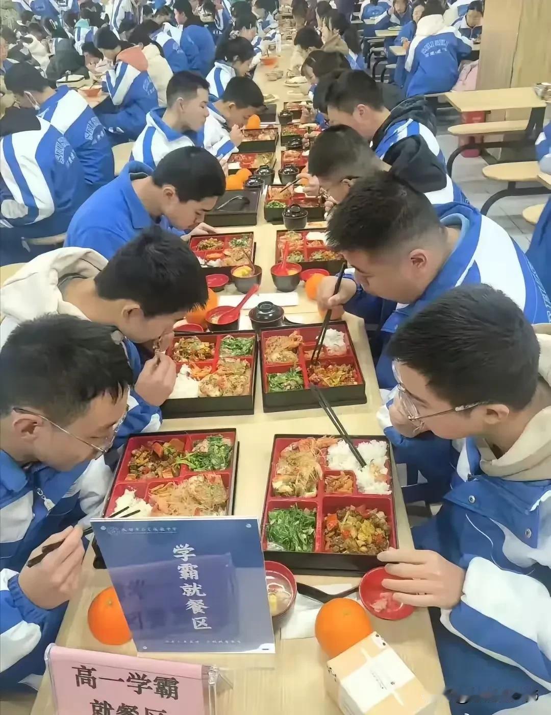 茅屋少公卿