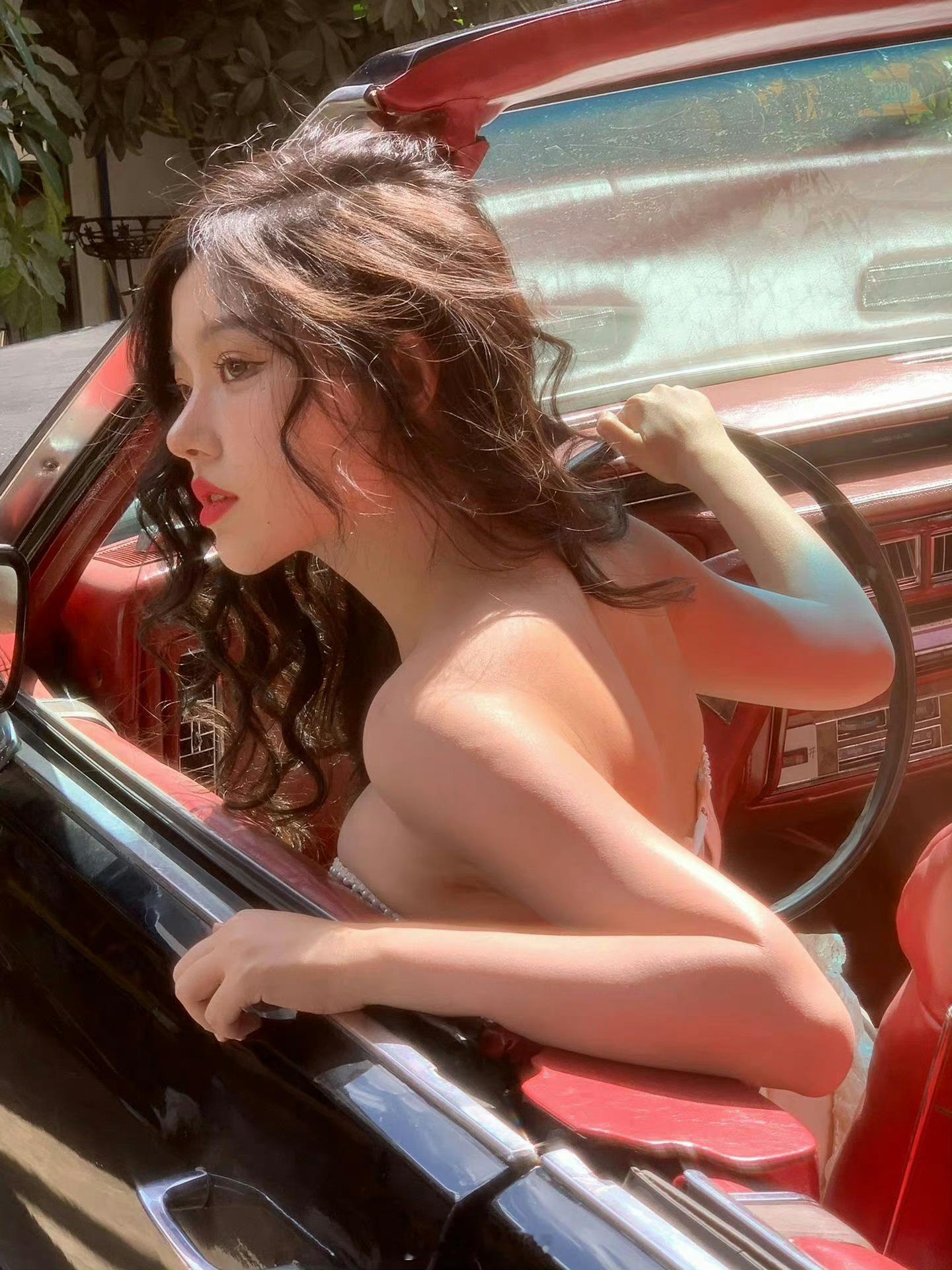 穆粉早安家人们周二早，昨夜本来又做了一个很有趣梦，早上想和大家分享，但醒来记不得