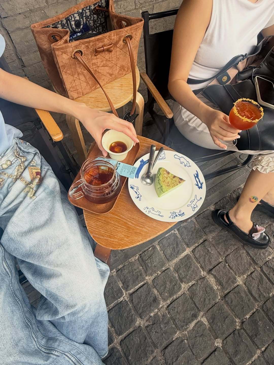 邝儿ig更新Happy Ling ☕️🍰🤍 ​​​