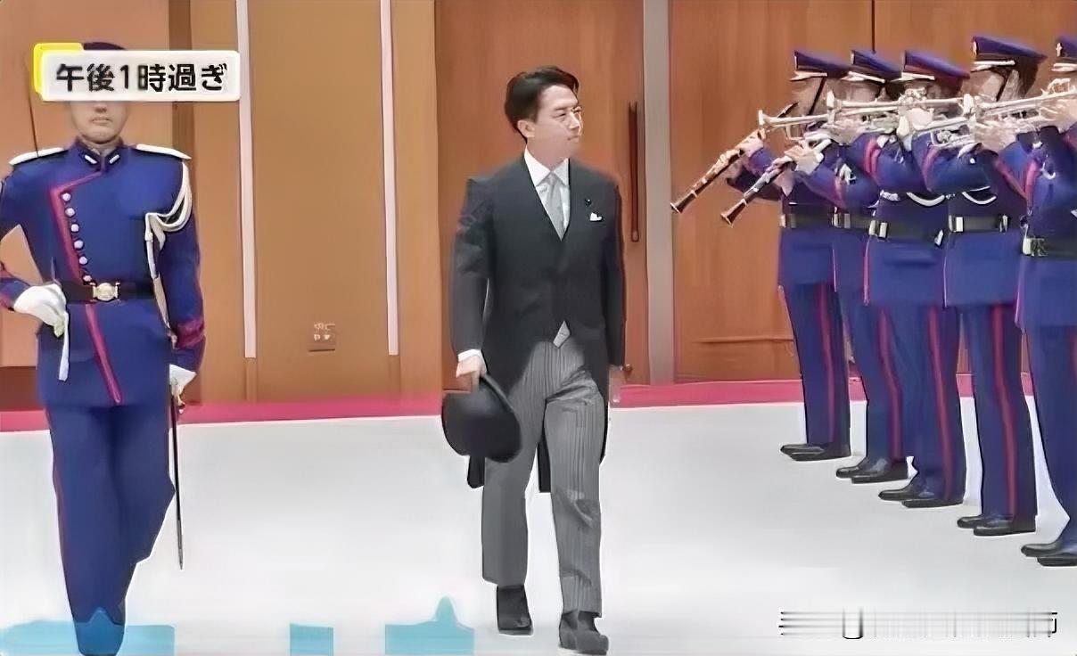 日本新任防卫大臣小泉进次郎曾在一档电视节目中说他自己的身高是177cm。这是几天