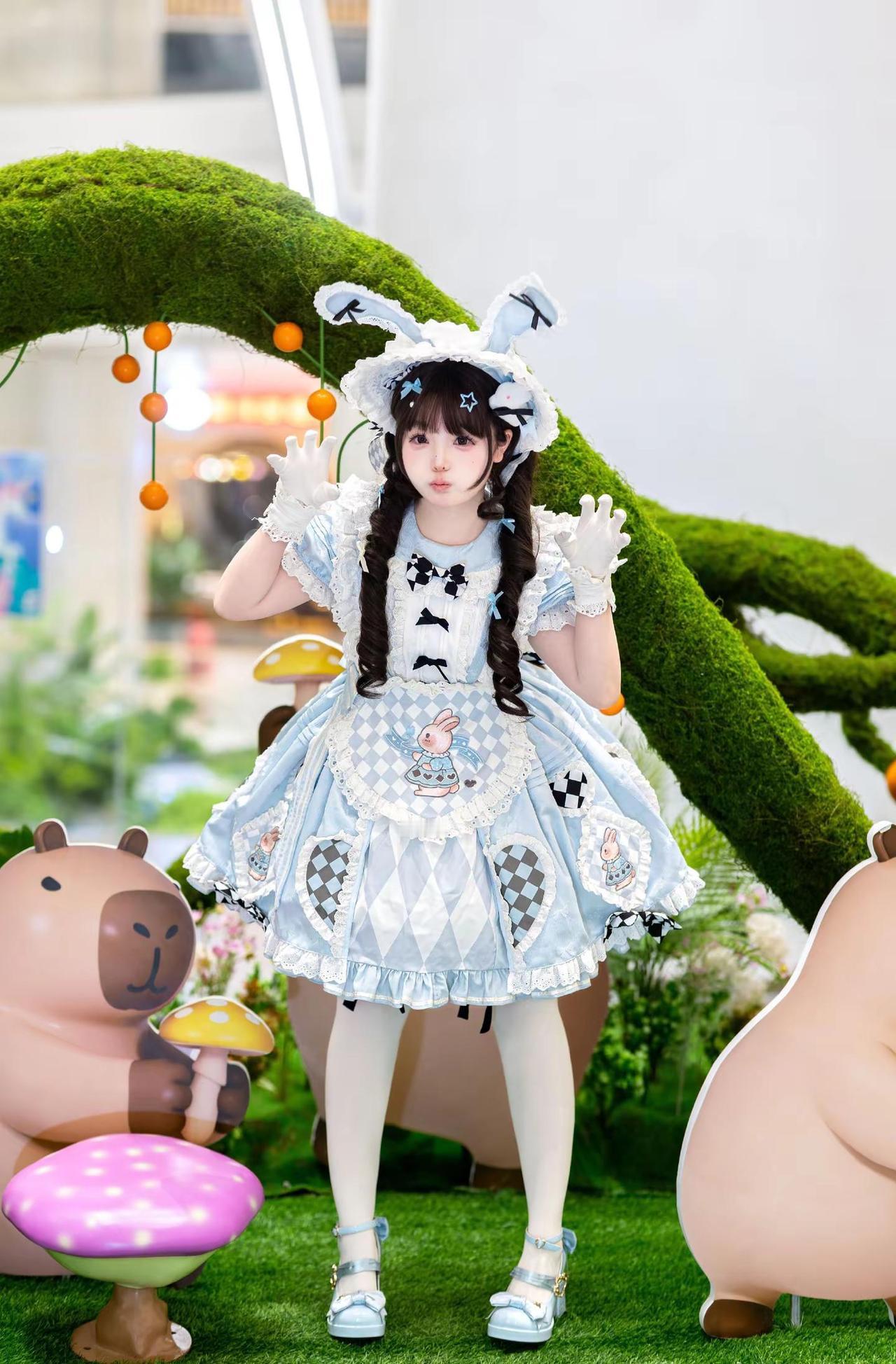 今日份甜妹已上线。镜中奇遇兔真的太可爱啦！Lolita 甜妹 萌妹子 拾贝诗Lo