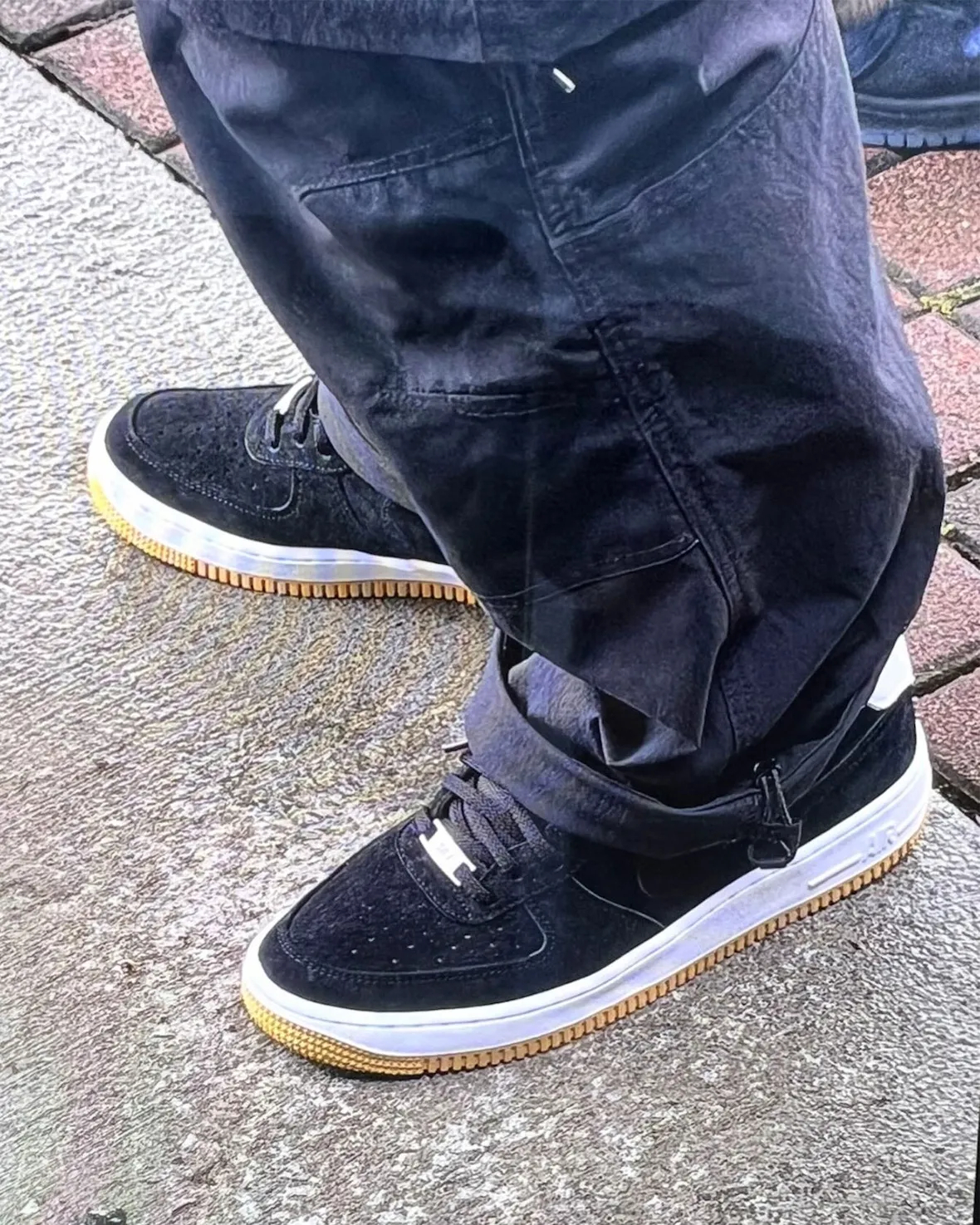 Nike SB Air Force 1 Surfaces in “Black G