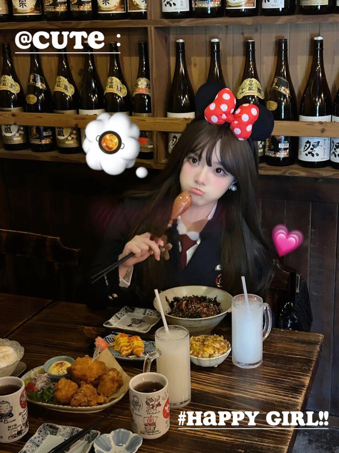 餐厅里看见这样的人 你会：