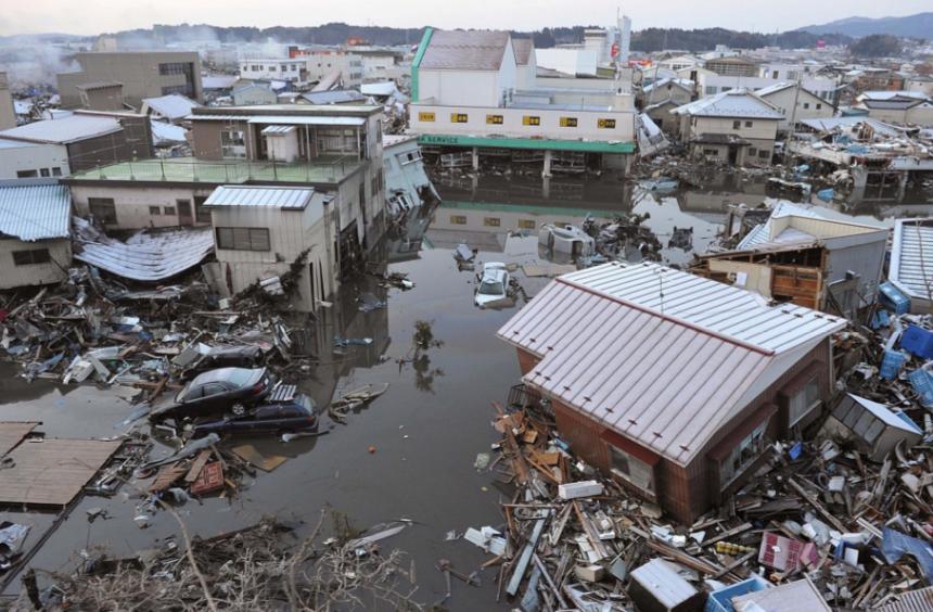 强震连环暴击！日本 7.5 级地震刚过，6.8 级余震又来，同一海域成地质高危区