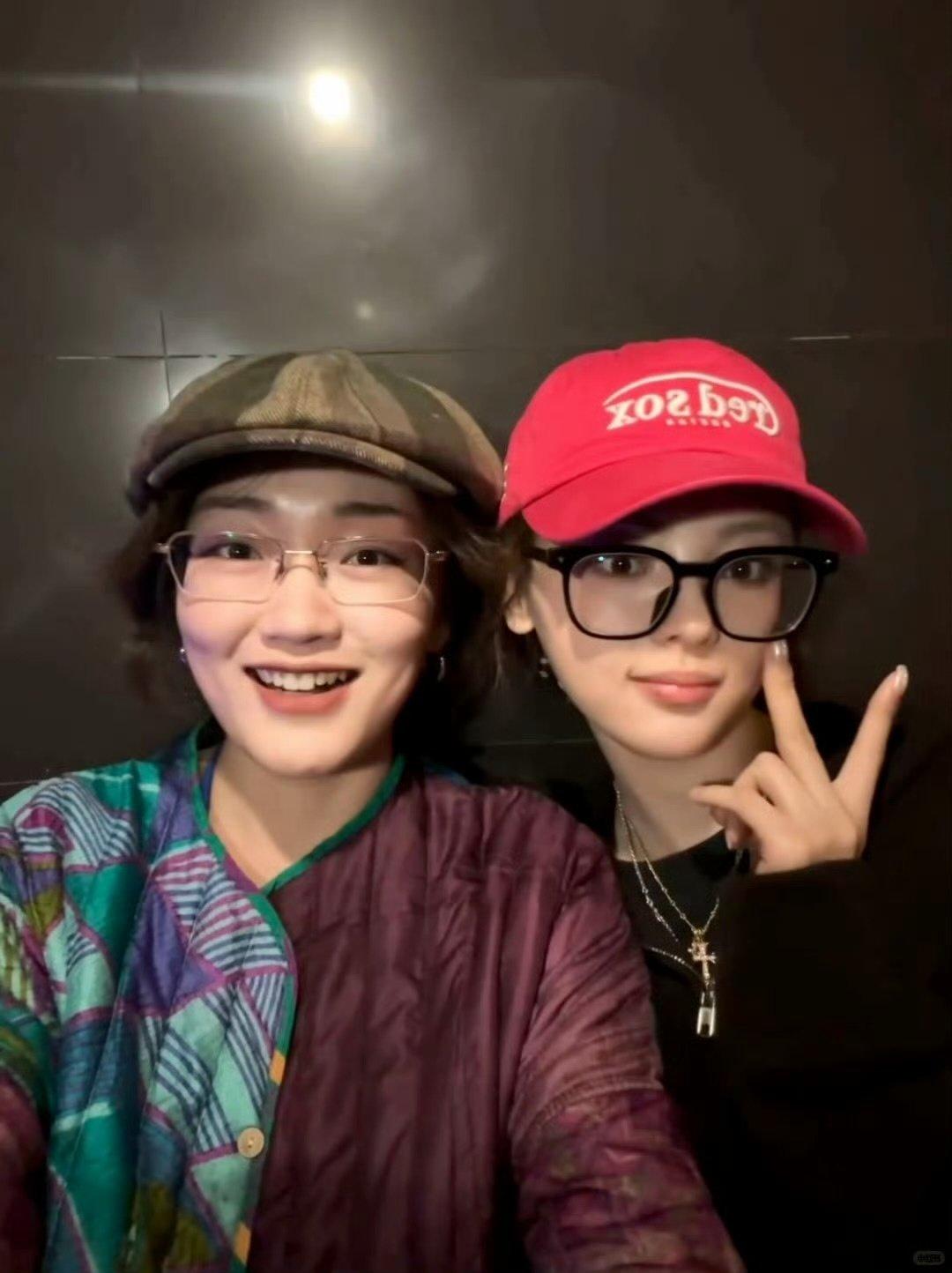 素颜越也超美，就这么迷晕路人朋友！还有超越去了黄磊老师的餐厅吃饭！