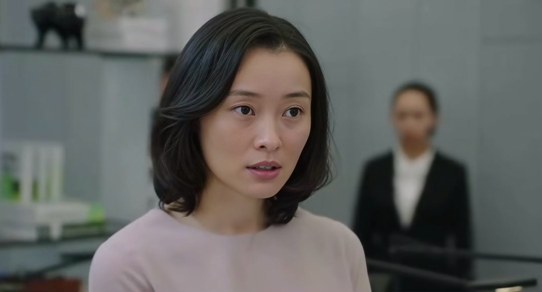 霸气闺蜜十个贺涵也不换子君妈手撕小三之后，00还一直在这里工作，心理也是强👍 