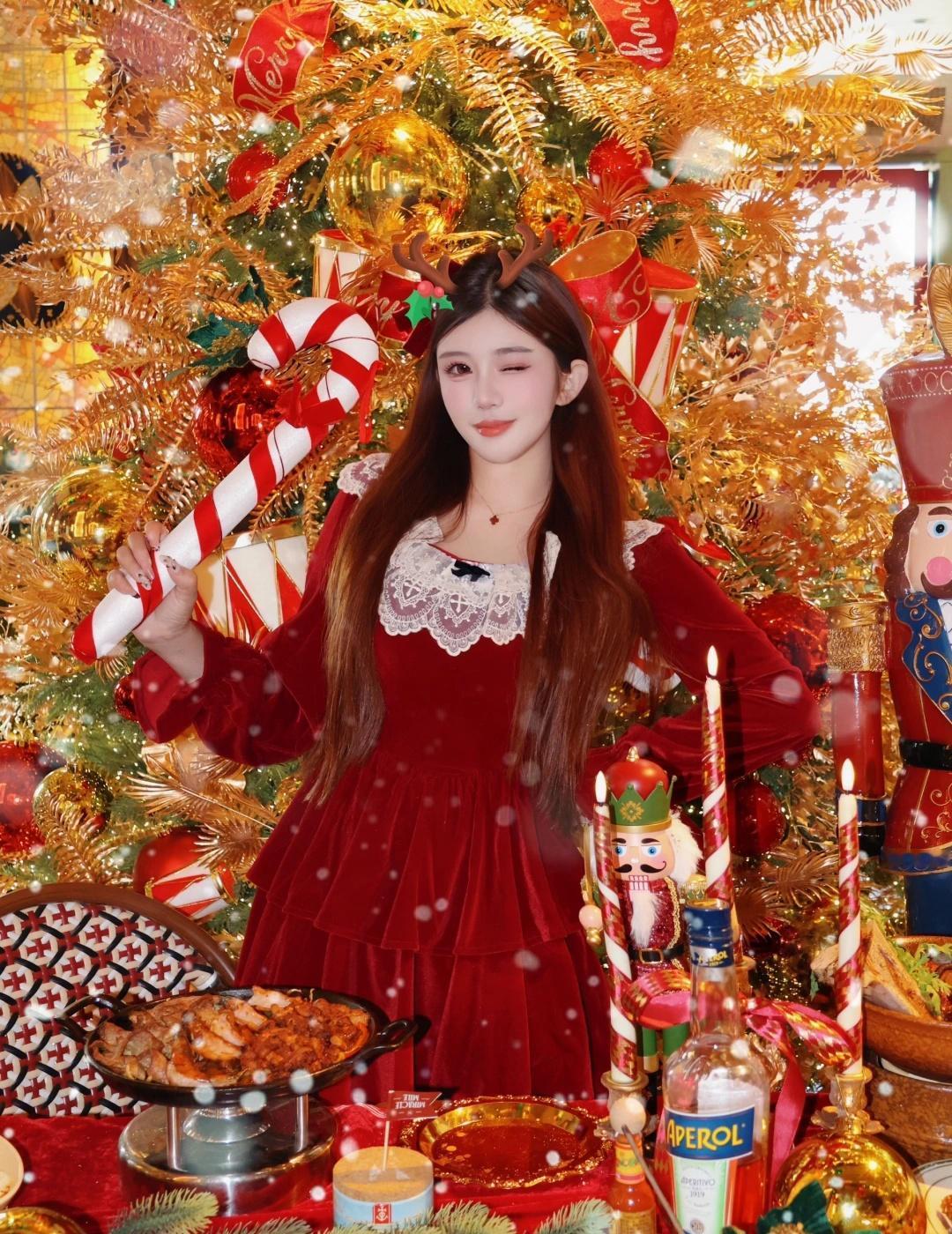 圣诞节的钟声即将敲响
圣诞的打开方式 我是懂圣诞氛围怎么拿捏的 圣诞不衹是一夜的