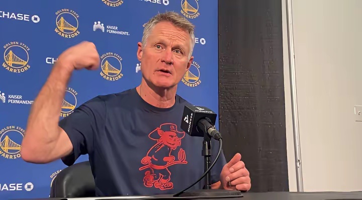 科尔怒批联盟规则，因亚历山大罚球多！今日残阵勇士惜败雷霆，亚历山大15罚14中。