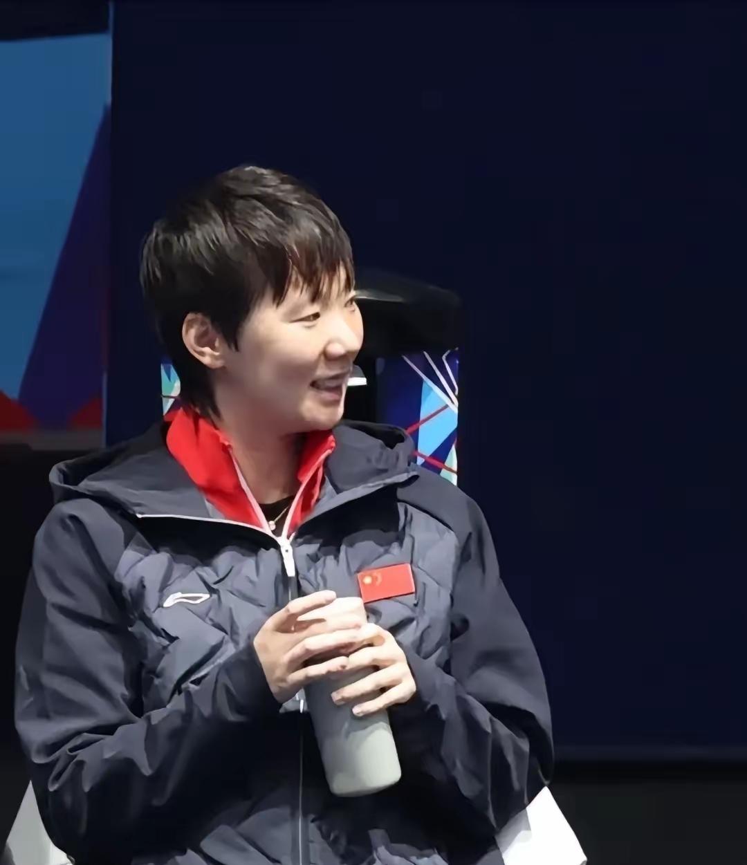 曼昱3:0申裕斌
为国乒晋级四强
拿下第一分

三局比分
11:1，11:4，1
