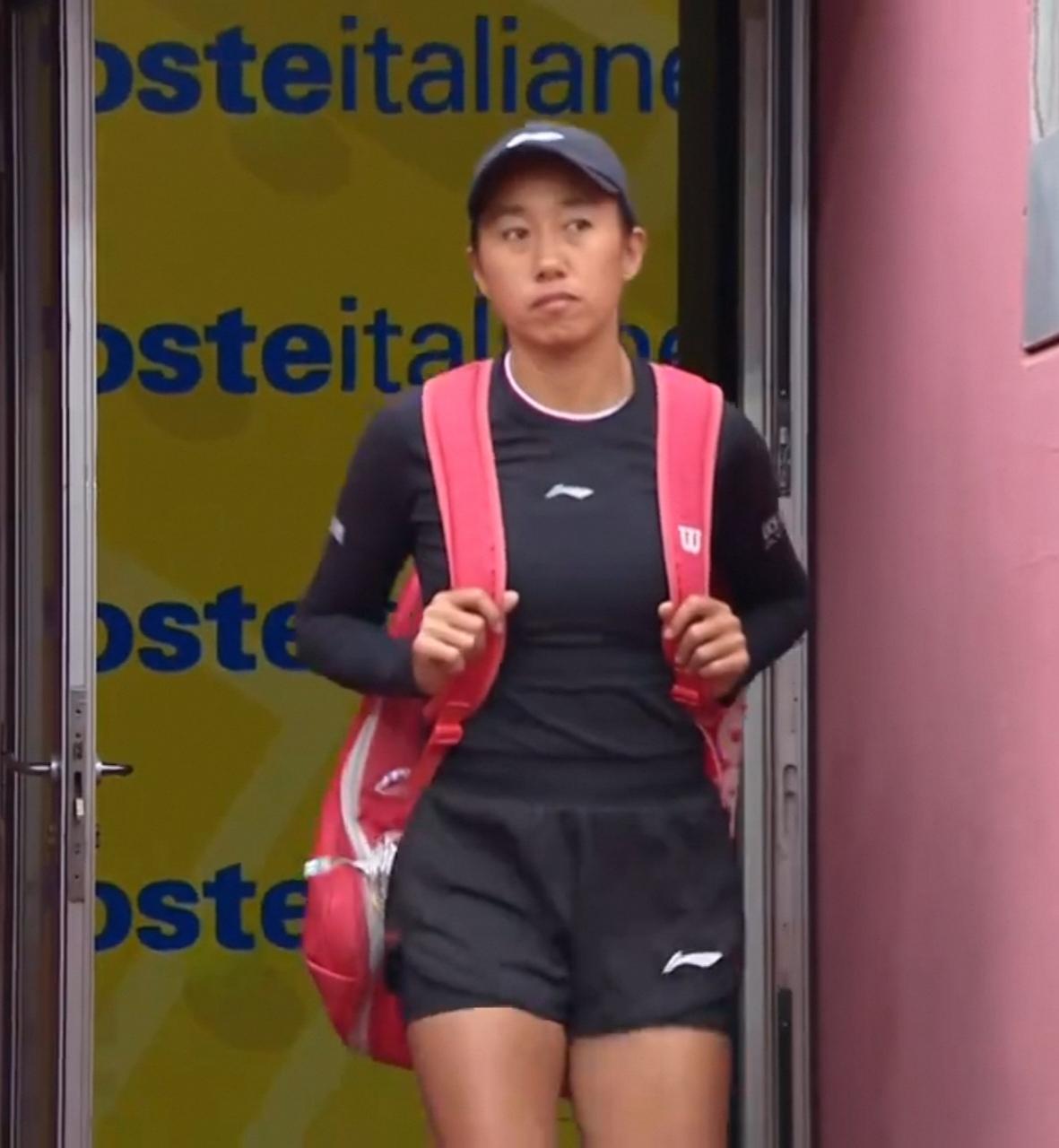 中国金花张帅WTA1000罗马站送油条被逆转，惨遭一轮游
        北京时