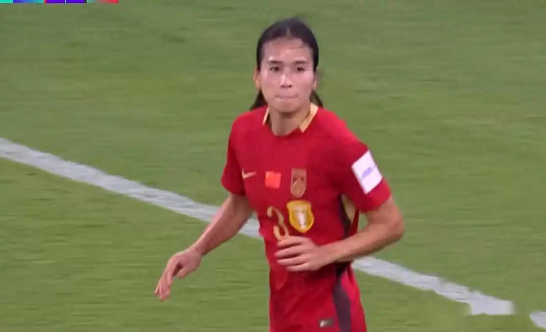 中国女足为何1-2澳大利亚？1人表现差，主教练换人慢，也技不如人
3月17日晚，