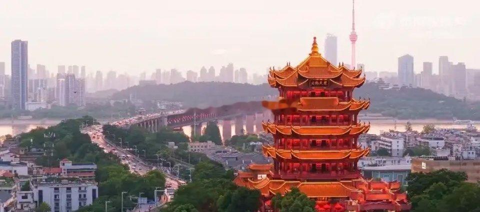 五一icon第三天武汉地铁icon大爆发！真实人流去向太明显了五一假期第三天，武