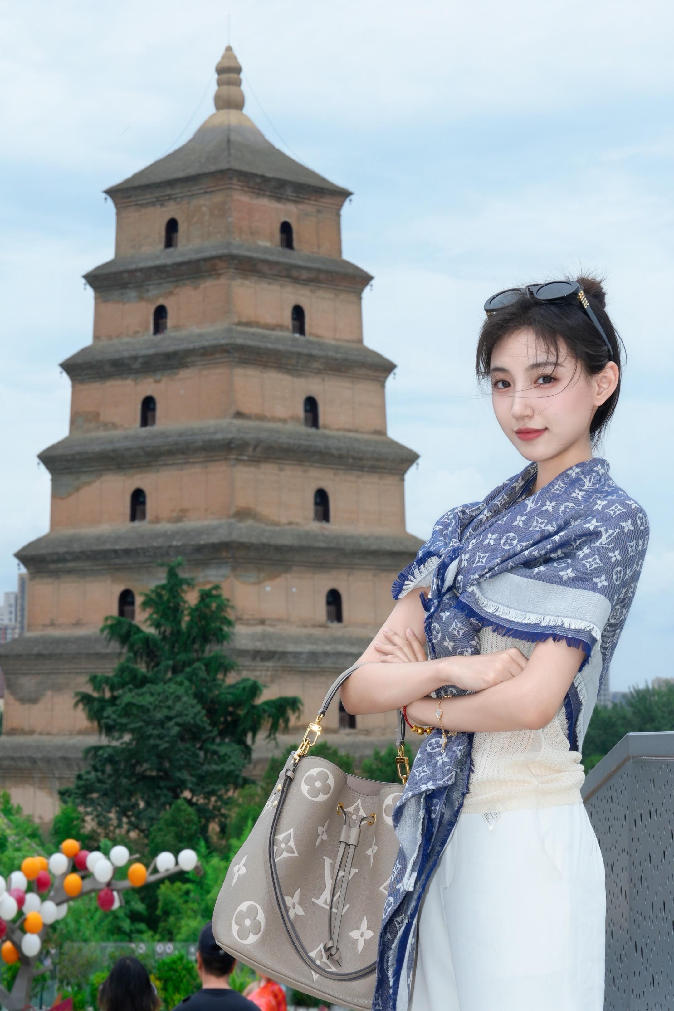 这么近 那么美 欢迎大家周末到河北大雁塔。 ootd穿搭
