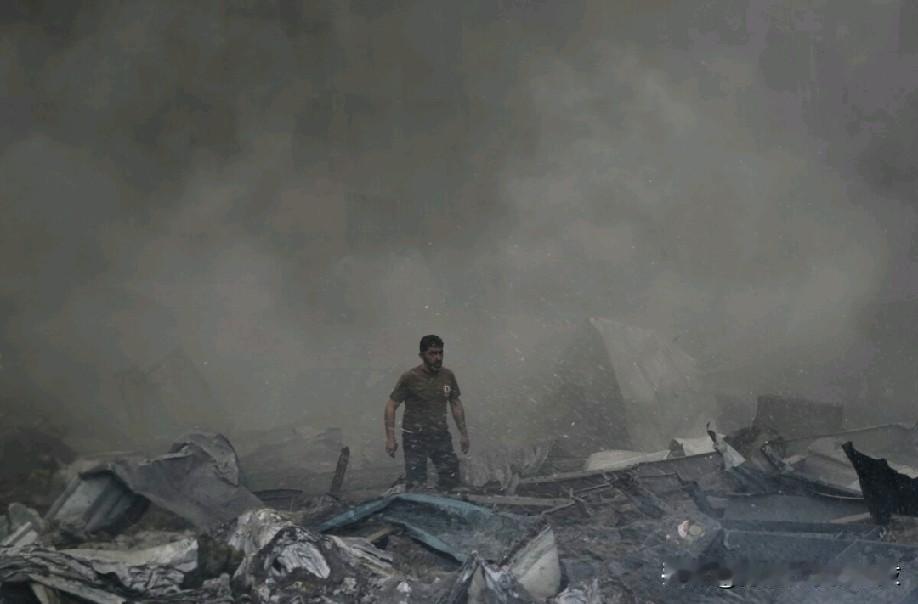 美国向驶向伊朗的油轮发射“地狱火”导弹
路透 6 月 2 日电——周二，美国军方