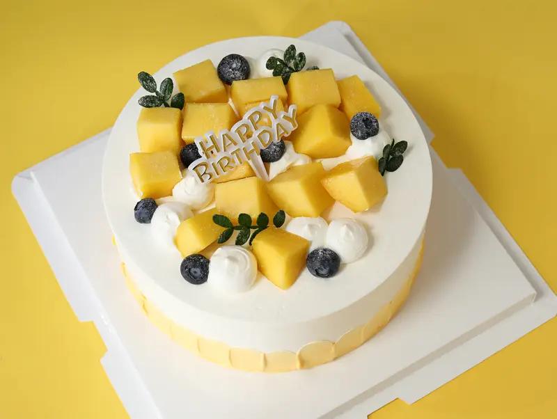 AI妙生图送给孙女的生日蛋糕。