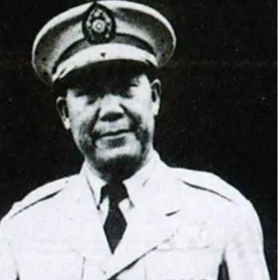 1949年，蒋介石下令刘安祺撤离青岛前炸毁重要设施。但刘安祺没执行，部队走后青岛