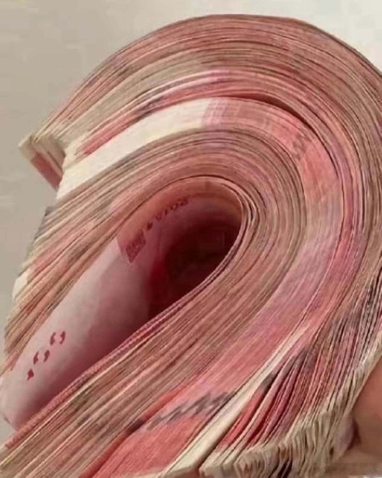 你的工资配什么车?1、工资1000元，配自行车。2、工资2000元，配三轮车。3