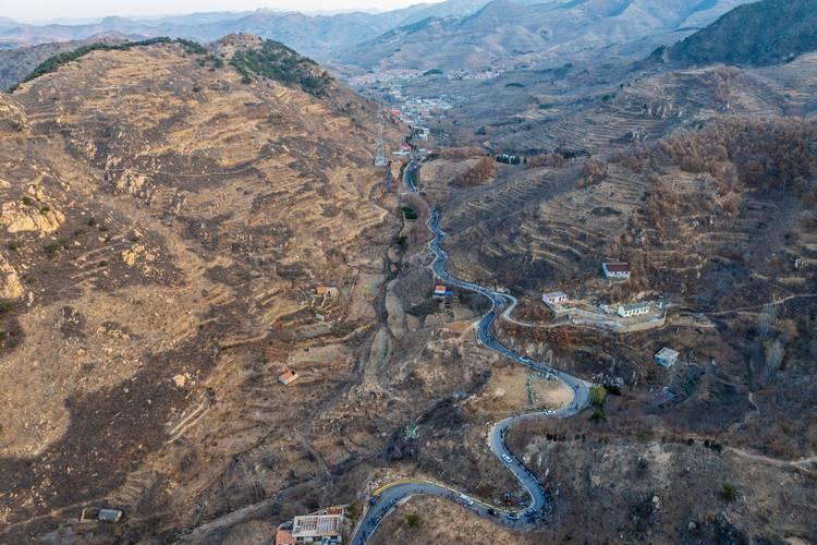 告别环泰山！济南下一个十年发展风口在这里

环泰山发展看似美好，实则困难重重。泰