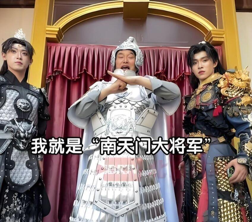 大衣哥接受采访夸赞儿媳陈萌，特意强调“还是这个儿媳妇好” 