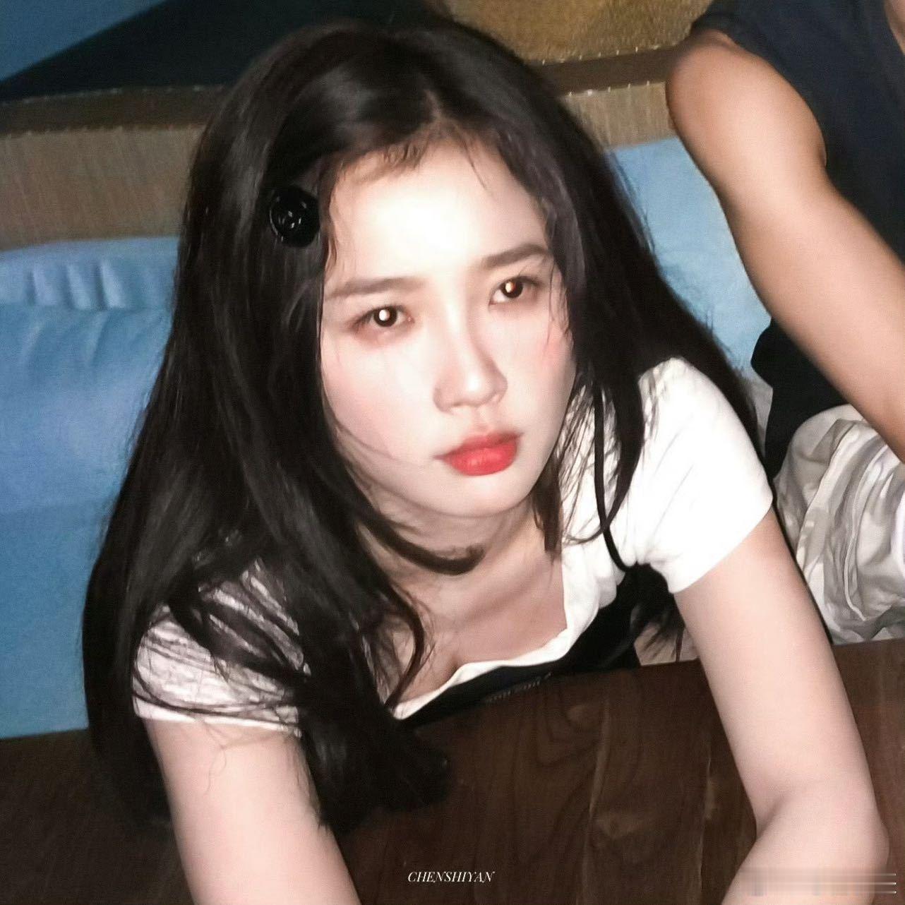 虞书欣演的姜暮是黑芝麻馅汤圆被虞书欣的姜暮圈粉！软萌外表下藏满鬼点子，拔热水器、