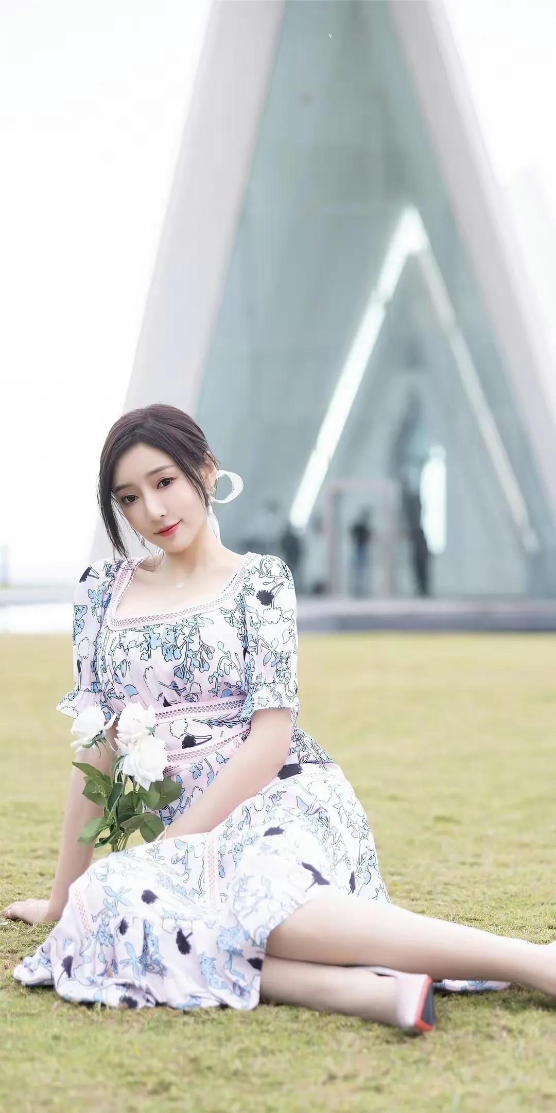 瑶瑶花裙写真，美翻天