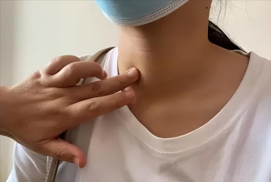 30岁女子坚持晨跑，却出现甲状腺结节转癌，医生：一个习惯害了她

很多人认为，早