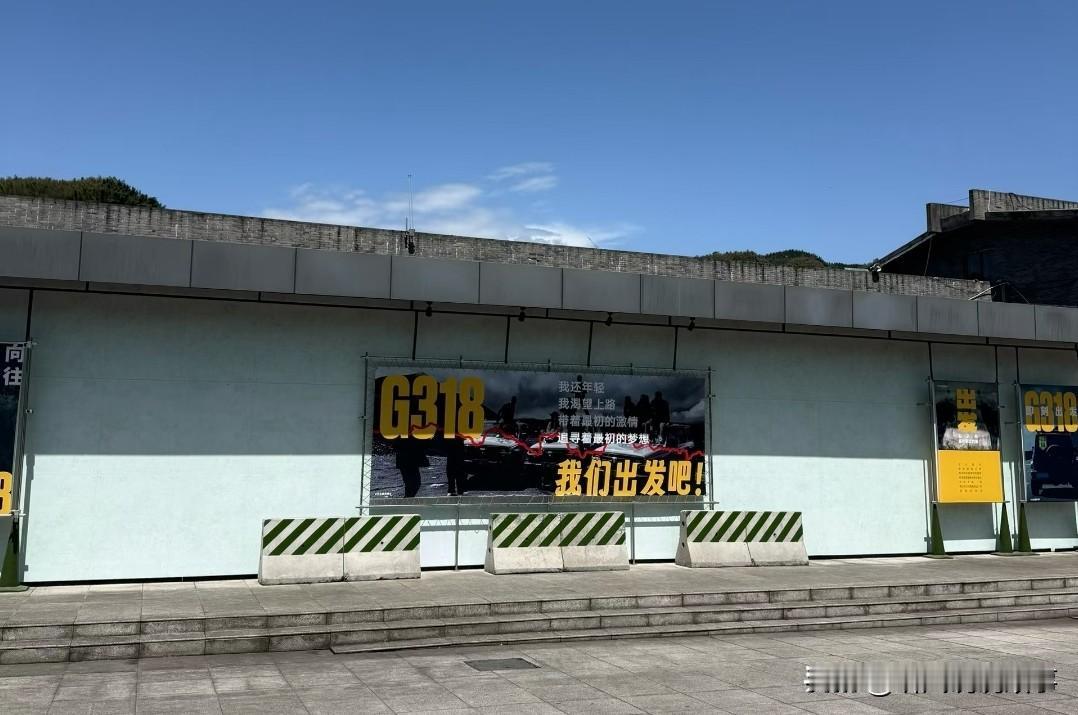 这个小伙子很多人很喜欢，他有强大的内核。在喧闹的球场上仍然保持初心。

他球场上