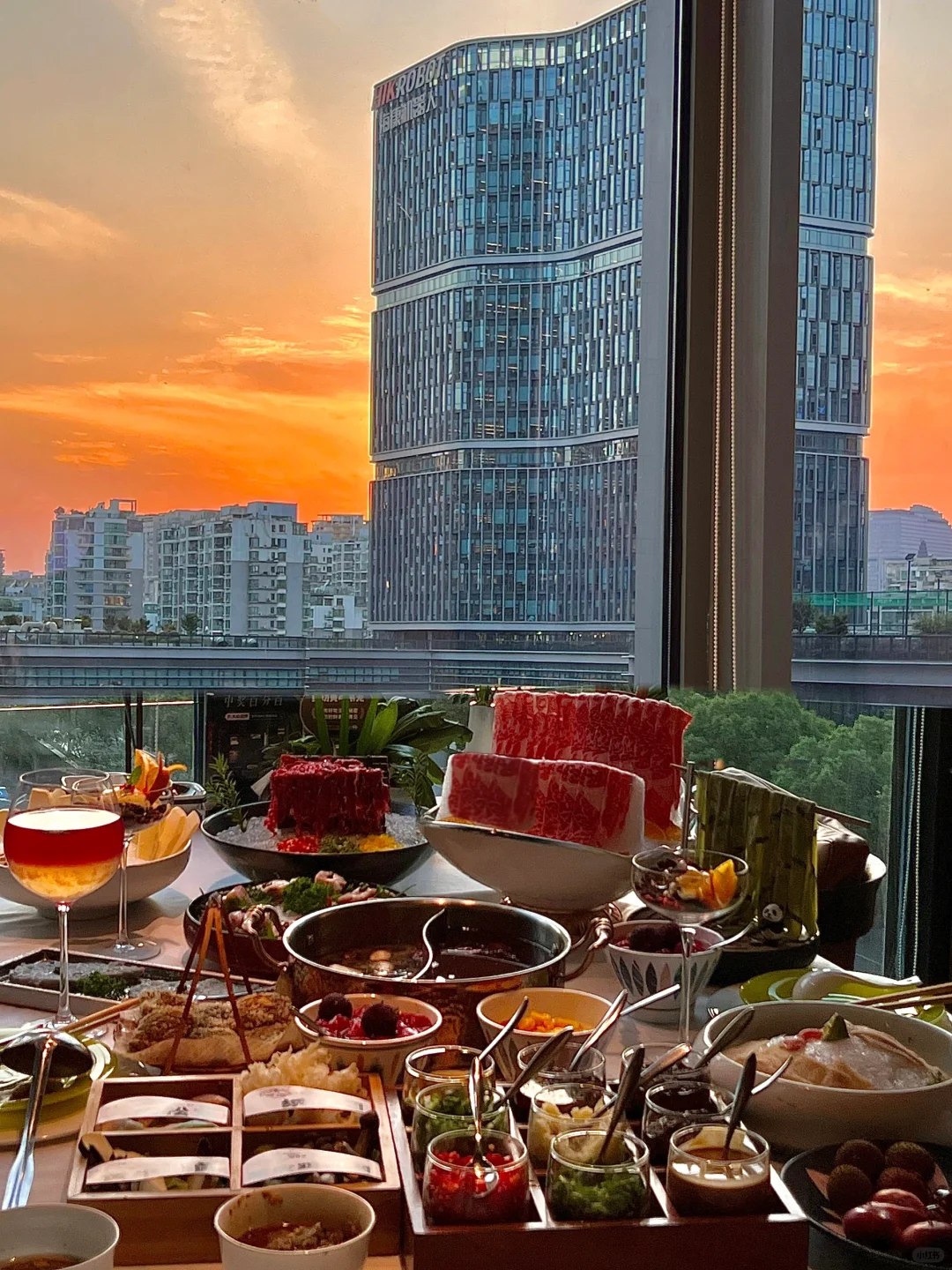 杭州的火锅店已经是Next level了。。。。