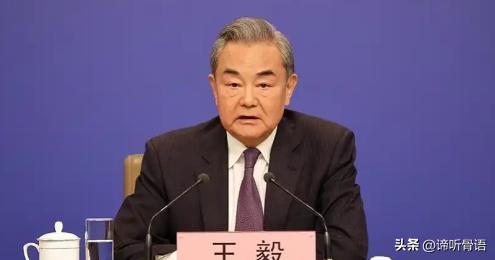 王毅今天把话说绝了。中美，打不败就别想压；中日，选错了路就别想回头；台湾，顺之者