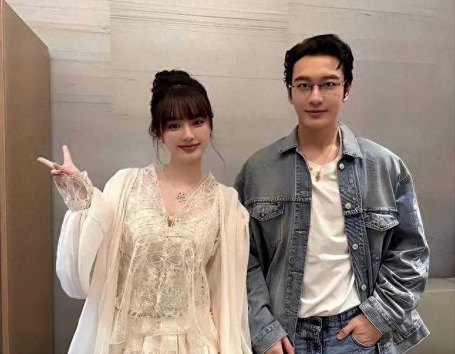 黄晓明上海看房被偶遇，验资才能进门，和baby那套婚房处理了吗？