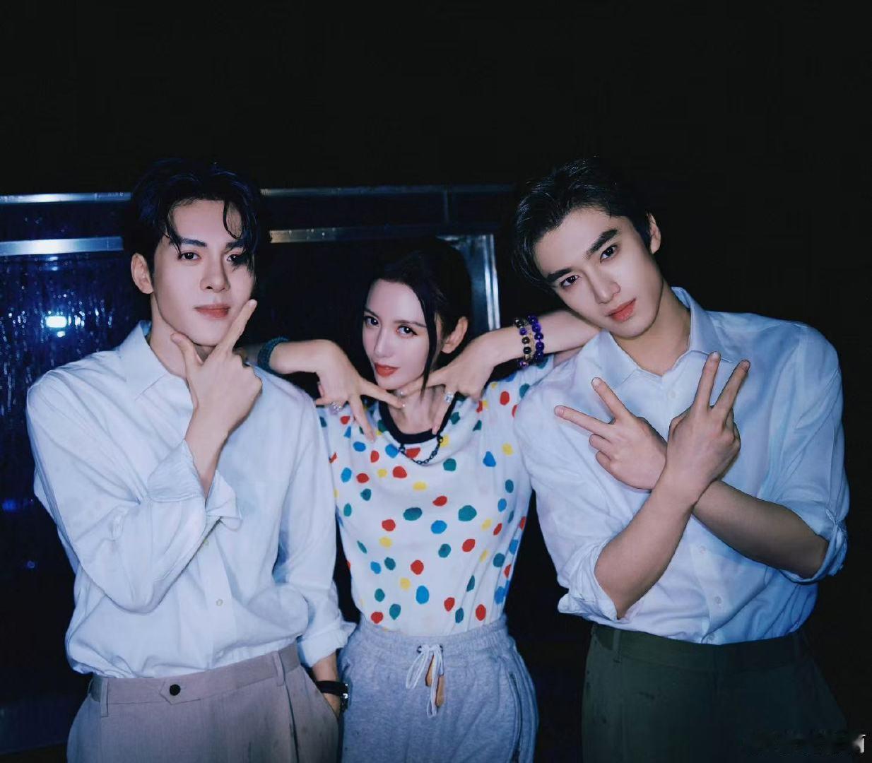 曾舜晞回复张萌新剧官宣曾舜晞回复张萌官宣新剧 张萌新剧官宣曾舜晞张康乐，曾舜晞回