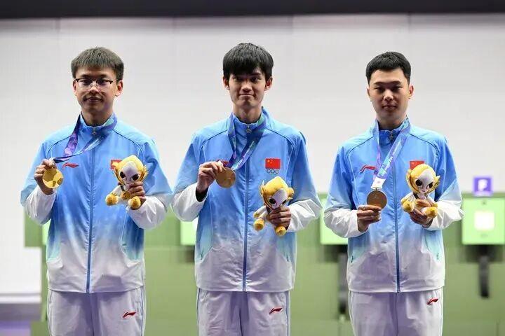 名古屋亚运会估计不少亚洲对手的心态已经彻底崩了。
毕竟中国队拿牌拿到手软，大家早